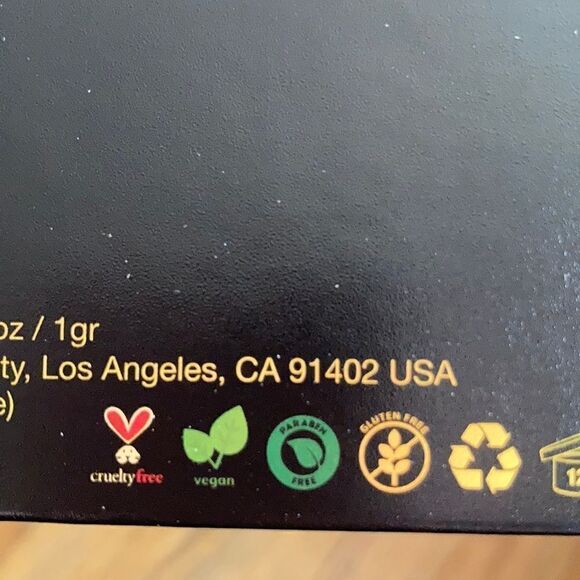 IBY Beauty Fireside eyeshadow palette - Picture 3 of 4